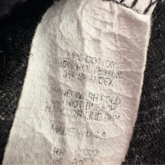 W5 Black and White Geometric Top - Picture 6 of 7